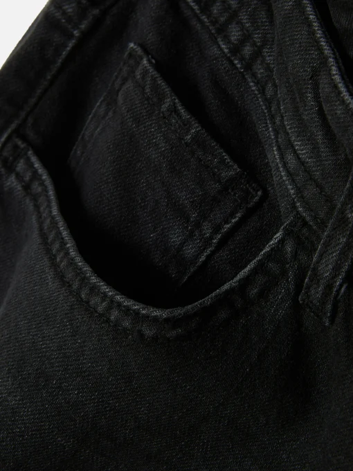 Relaxed Straight Jeans