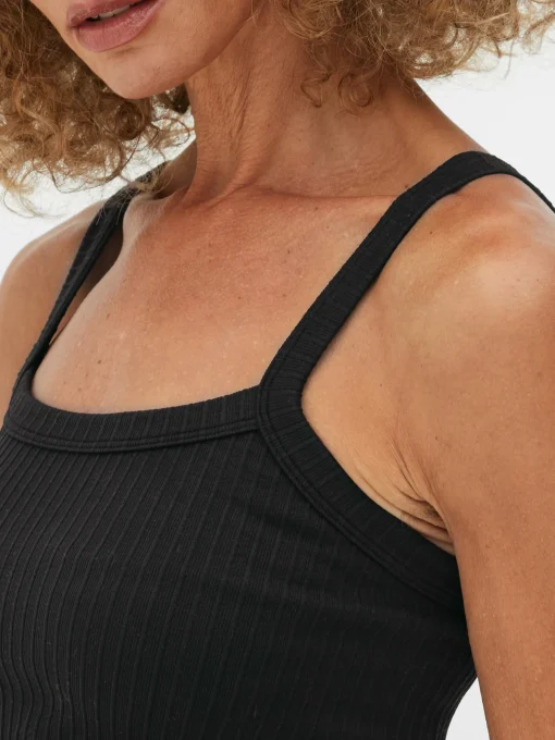 Ribbed Crop Top