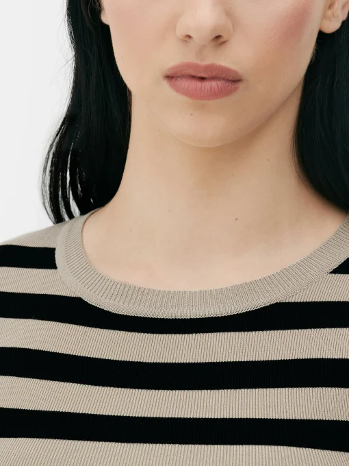 Short Sleeve Cropped Sweater
