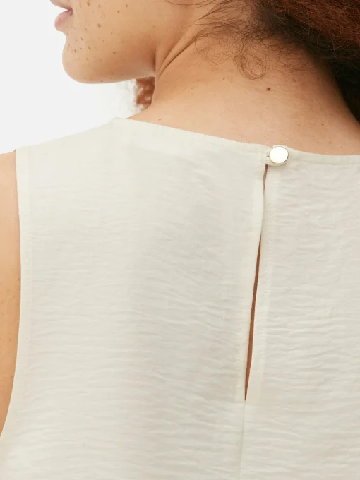 Sleeveless Scoop Neck Blouse