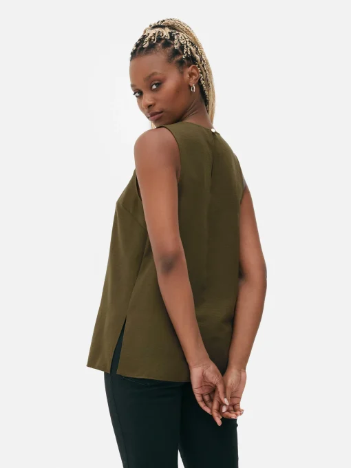 Sleeveless Scoop Neck Blouse