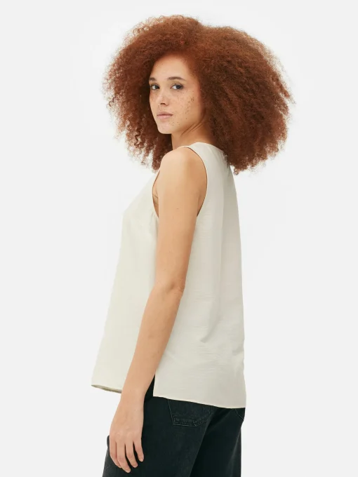 Sleeveless Scoop Neck Blouse